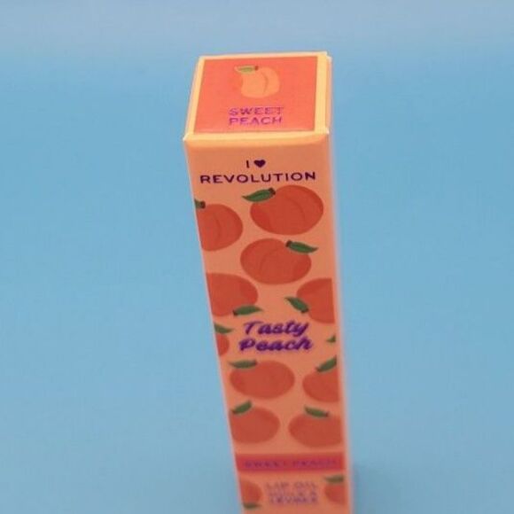 SEALED Revolution Tasty Peach Sweet Peach Lip Oil - Softly Tinted, Peach Scented - Picture 6 of 7